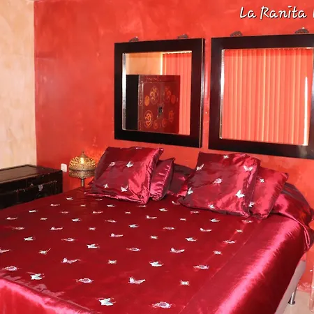La Ranita Uno Parnas Apartment *